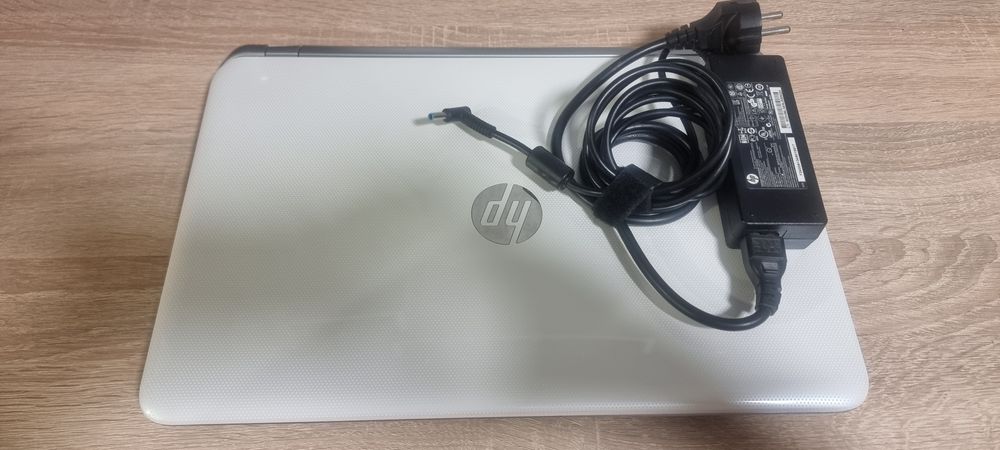 Ноутбук  ігровий 12Гб SSD240Гб+сумка!