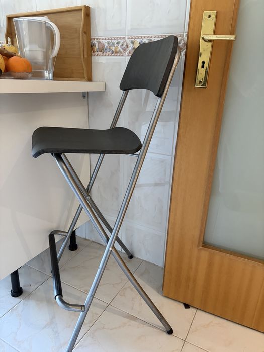 Pack de dois bancos altos FRANKLIN do IKEA
