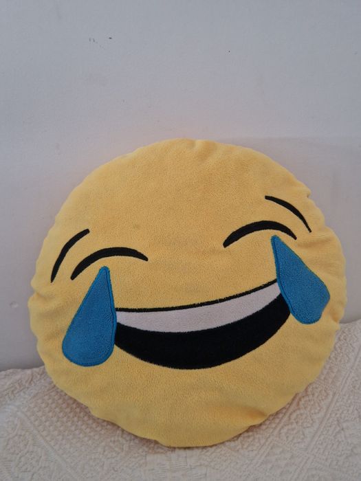 Almofada Emoji com Lágrimas de Rir