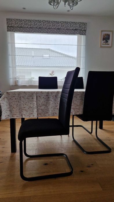 Krzesło AMI F6213 Meble Agata - 4 szt. - czarne - na płozie