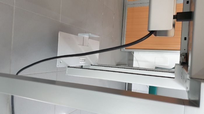 Steelcase office desk 2000x800 + Armário deslizante Steelcase