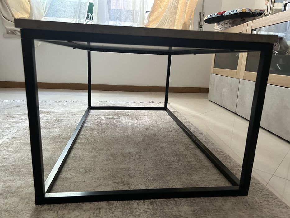 Vendo mesa de centro cinzenta
