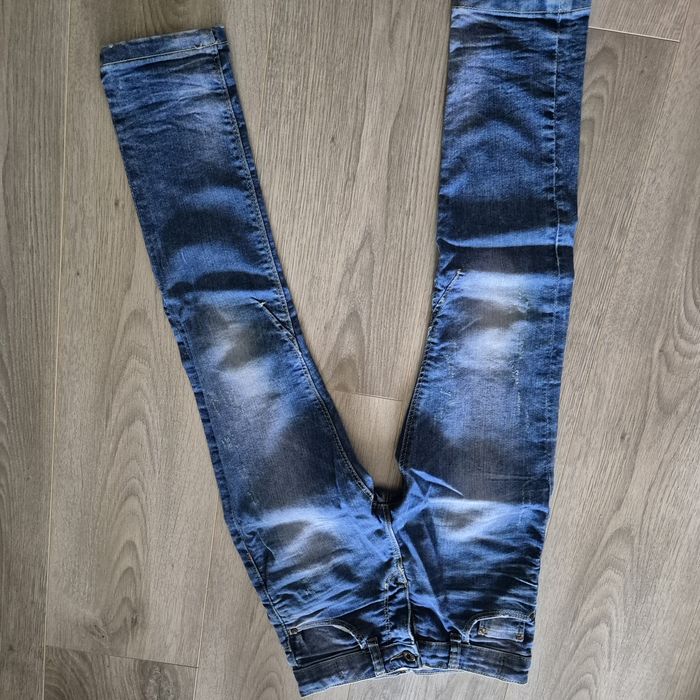 Spodnie jeans szczuple