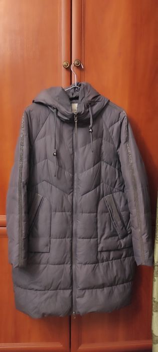 Зимовий пуховик жіночий