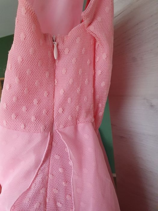 Różowa sukienka ze swetrem rozm. 164