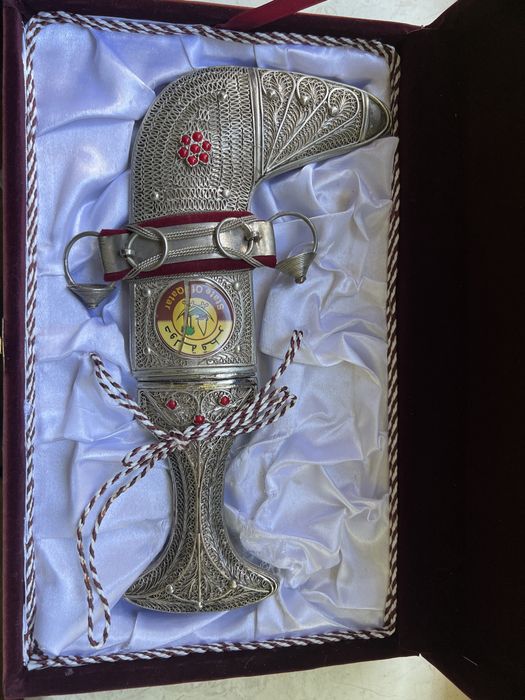 Катарский сувенірний кинжал джамбія ханджар
