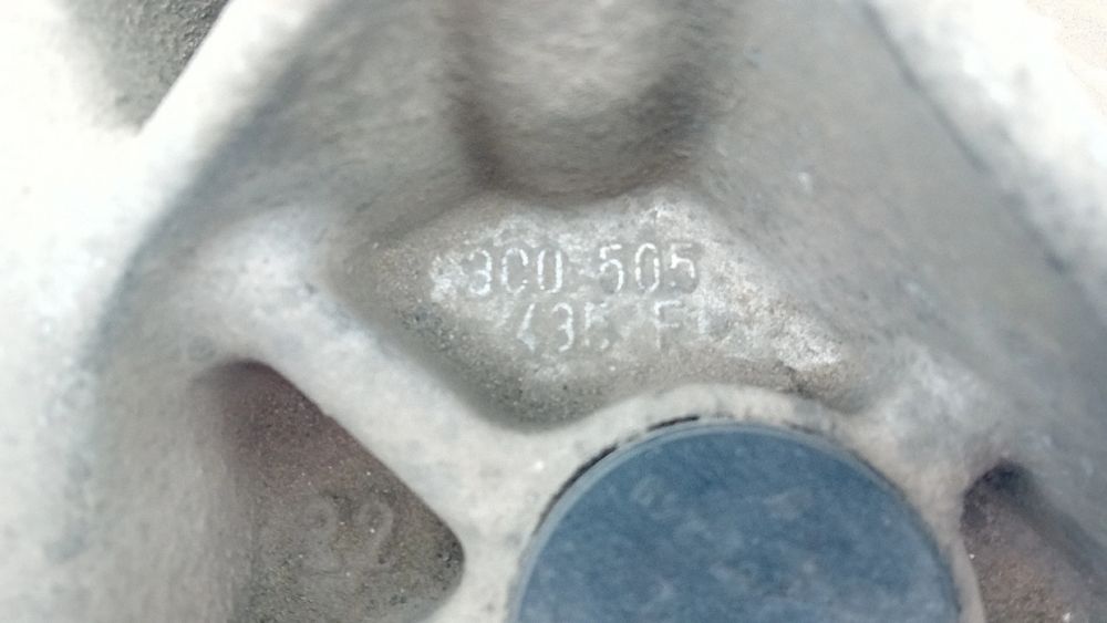 Manga de eixo trás esquerda VOLKSWAGEN Passat CC (357)