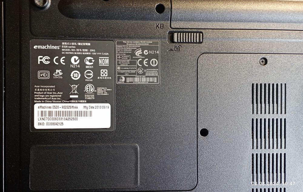 Ноутбук E- MACHINES