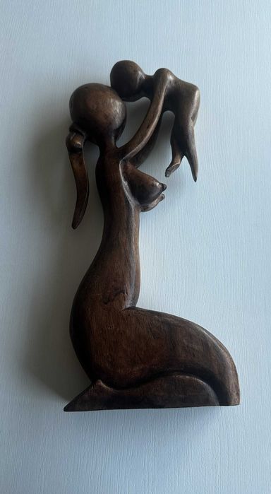 Máscara de Mãe e Bebé em Madeira da Indonésia