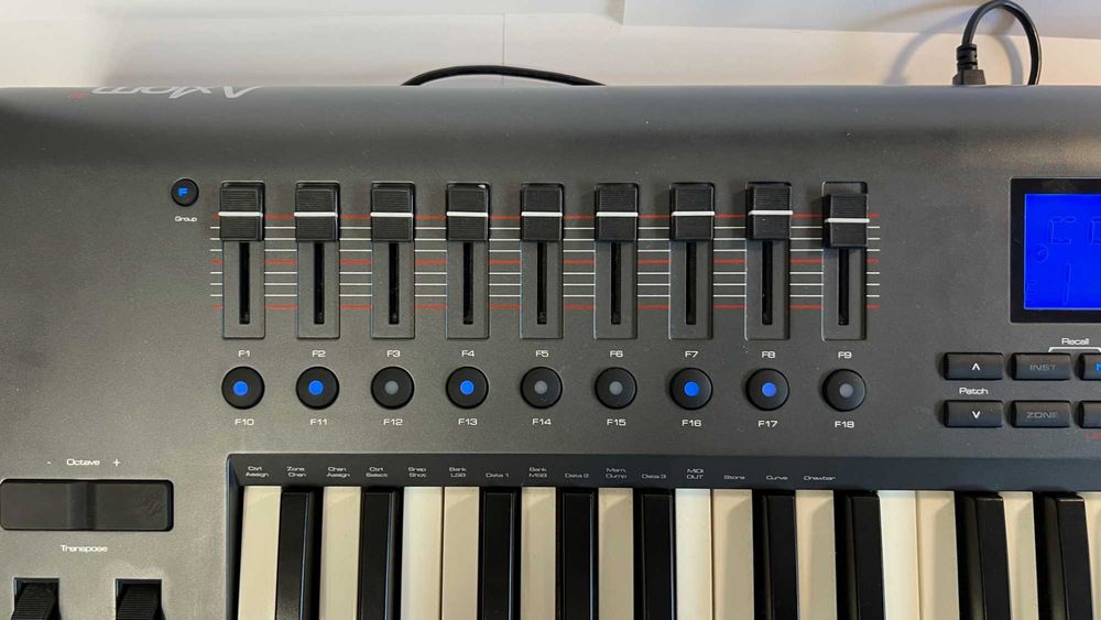 MIDI-клавіатура M-Audio Axiom 49