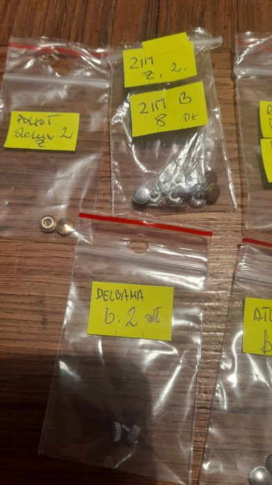Koronki zegarkowe białe i żóte