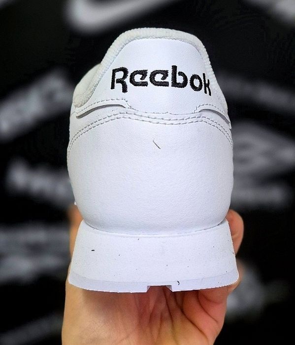 Чоловічі кросівки Reebok Classic Leather Vector(Оригінал)Розміри:42-27см і 45,5-30см