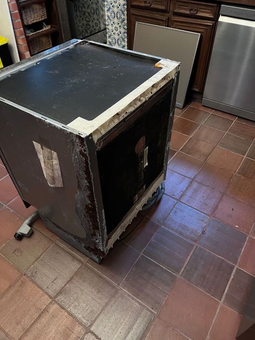 GRATIS máquina de lavar louça antiga Ariston Hotpoint LFZ 2274 A IX/HA