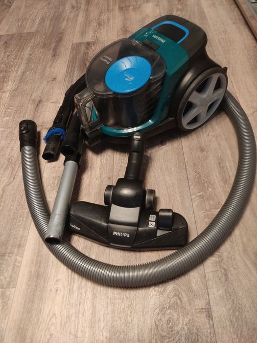 Пылесос Philips . С контейнером