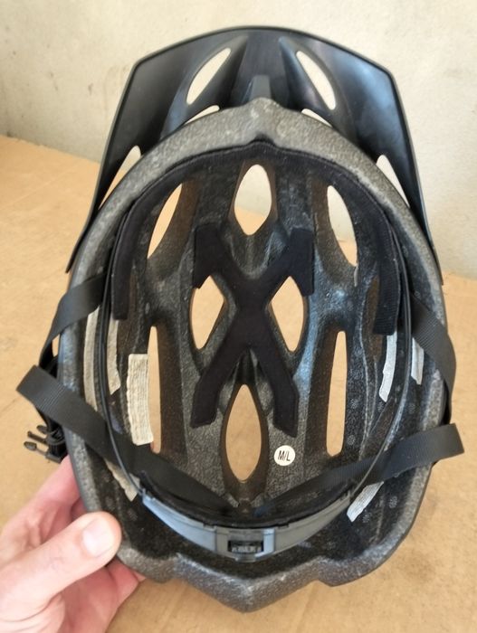 Capacete Spiuk Rhombus preto mate