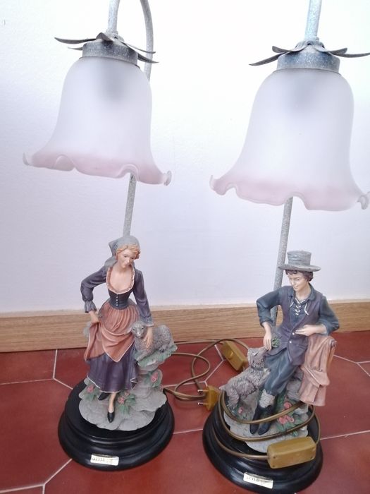 Set of lamps and pots
