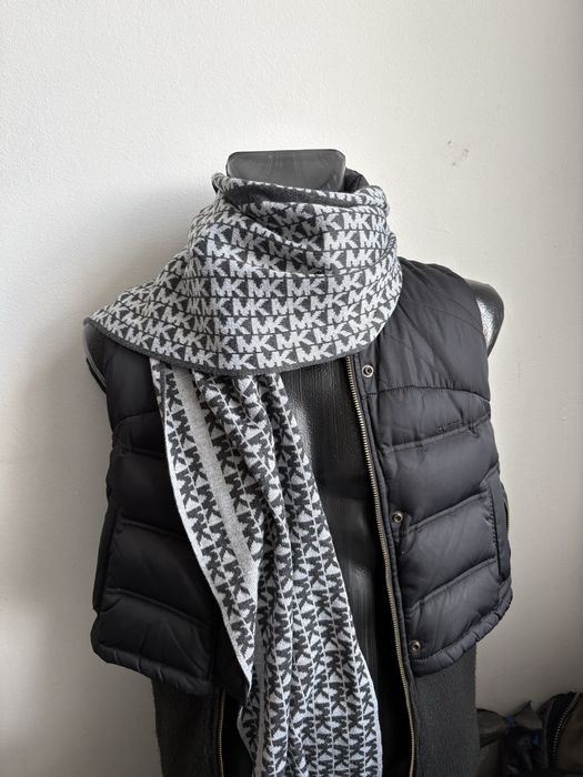Nowy oryginalny szalik Michael Kors