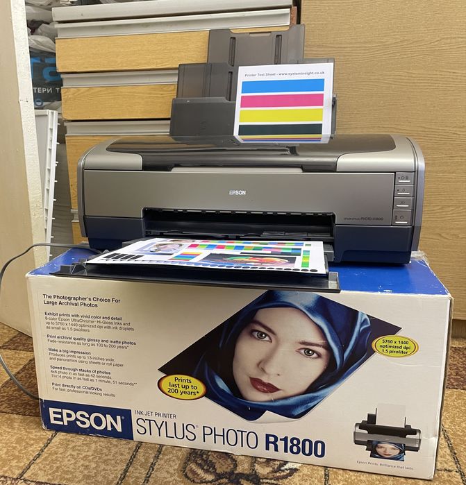 Принтер формату A3+ Epson Stylus Photo R1800