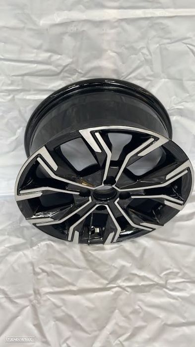 Jantes 15ʺ 4x100 (para renault)