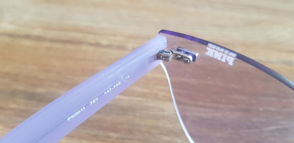Okulary przeciwsłoneczne Pink Victoria's Secret liliowe
