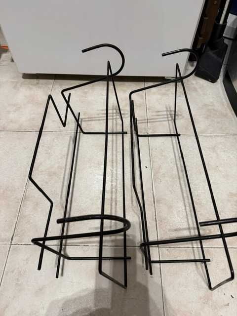 Suportes para floreira de janela