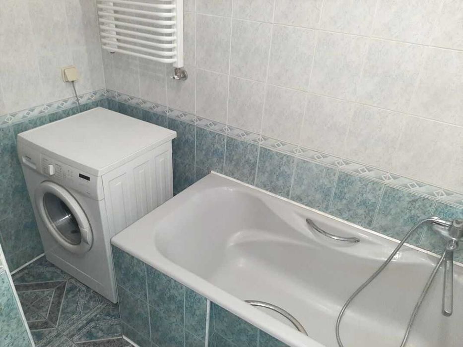 Продаж 3-кімнатної квартири, Голосіївський район, проспект Науки 42/1, метро Деміївська.