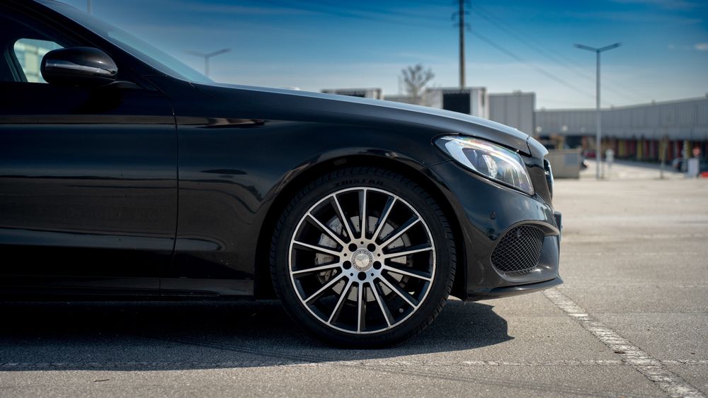 MERCEDES C200 - AMG Full Extras (Edição Especial Pack Night)