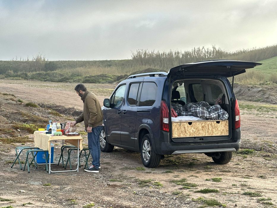Peugeot Rifter 7Lugares + Kit Cama Casal: Ideal para Família e Vanlife