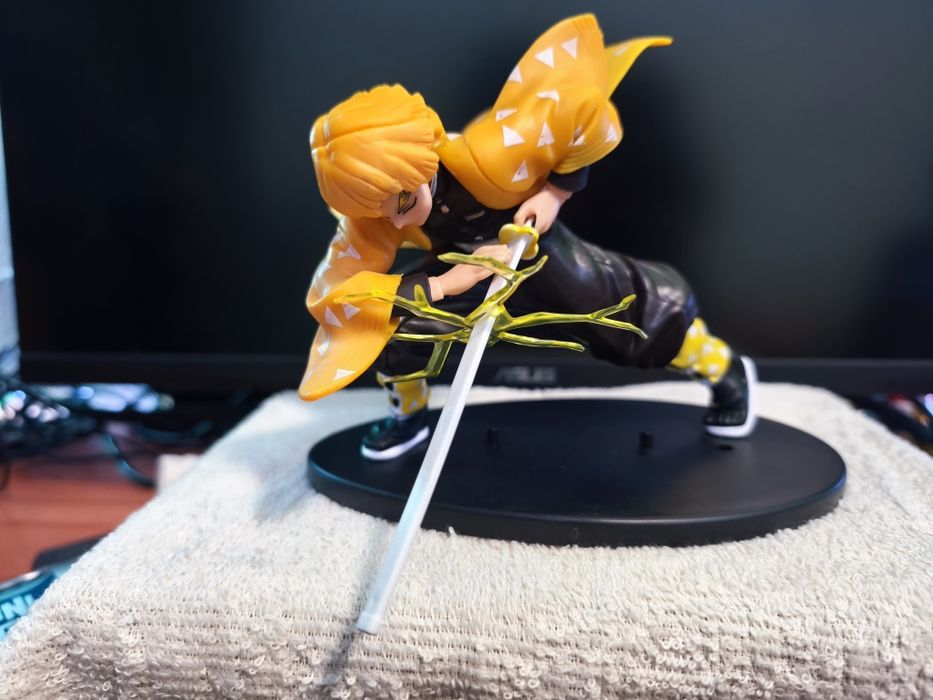 Figura Zenitsu Agatsuma (demon slayer)