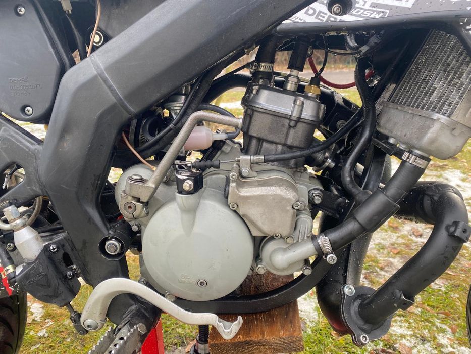 Gilera SMT 50 jak Derbi Senda