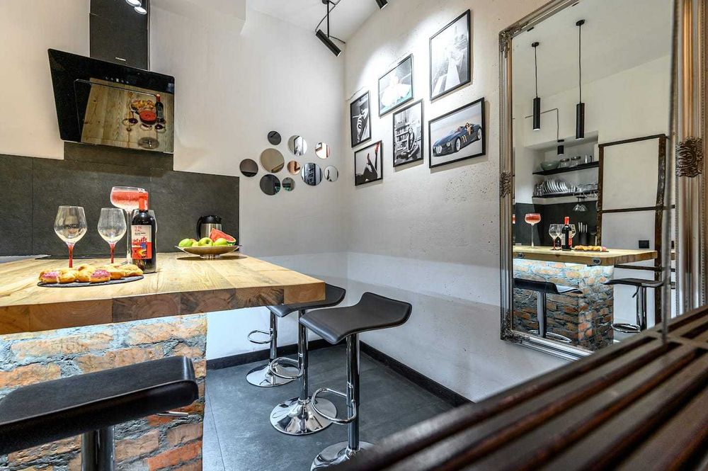 Аренда апартаментов посуточно Лофт/6011