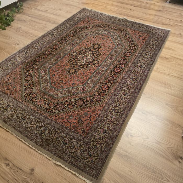 Dywan ręcznie tkany 130/ 200