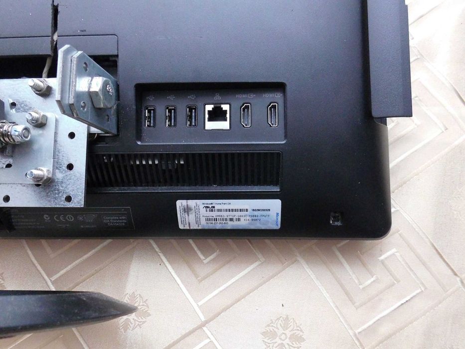 ASUS 22" Dotykowy AIO Komputer ( jak Tablet ) 4X3,1GHz