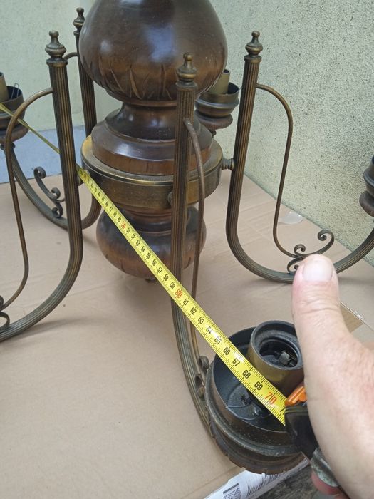 Candeeiro lustre em latão e madeira vintage