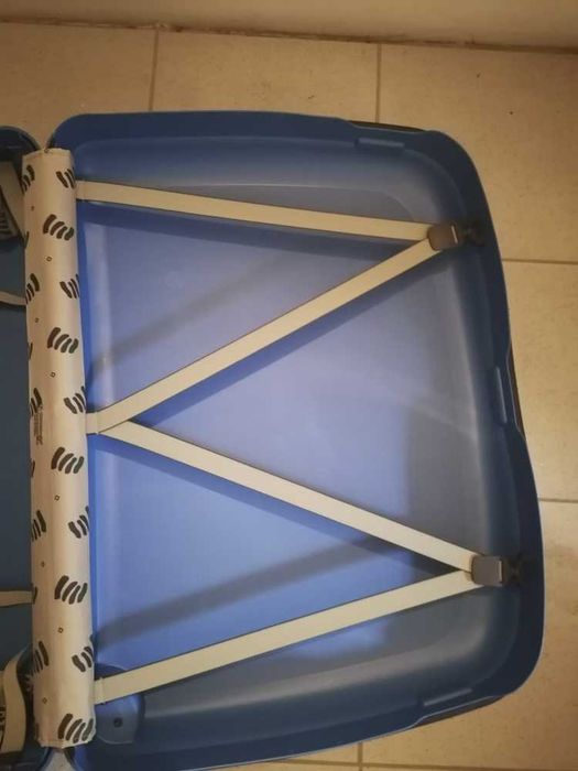 Mala Samsonite de porão