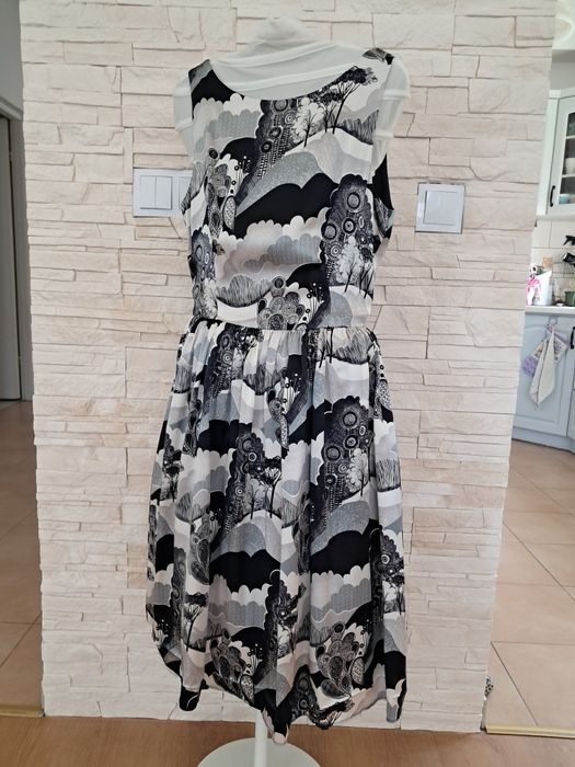 Elegancka koktajlowa sukienka