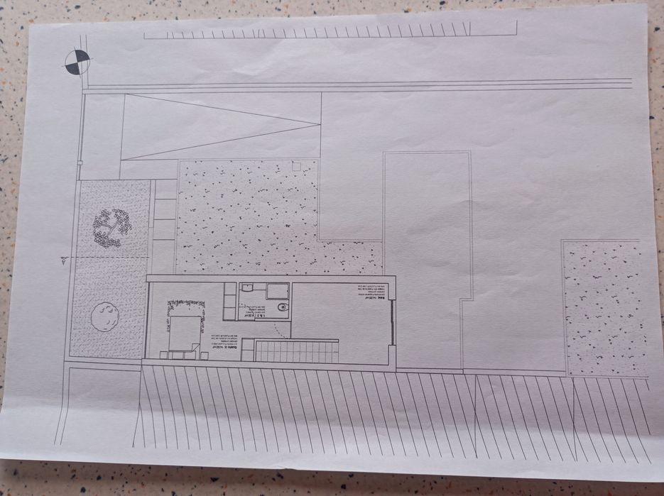 Terreno urbano (885m2)