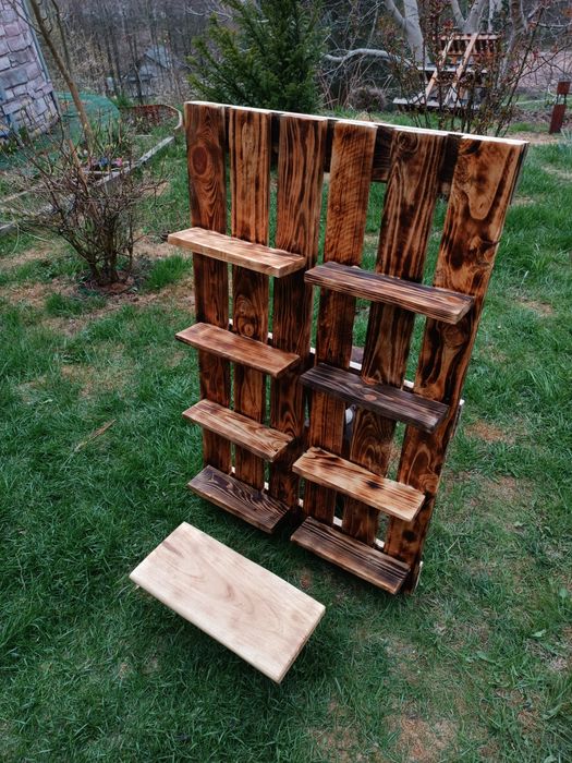 Pułka ścienna wisząca