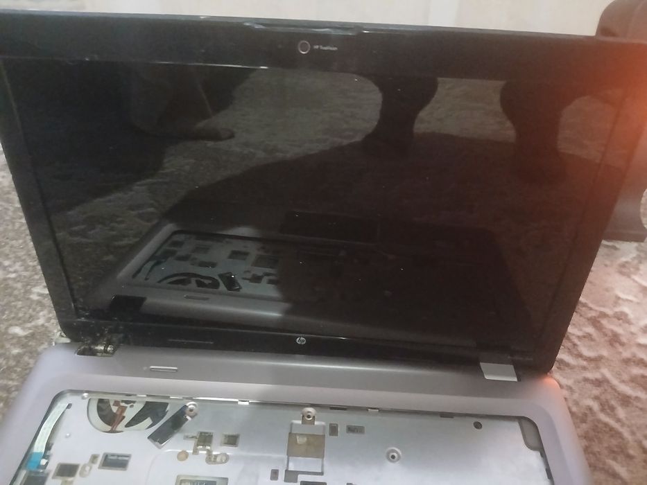 Ноутбук hp (робоча плата і матрица)