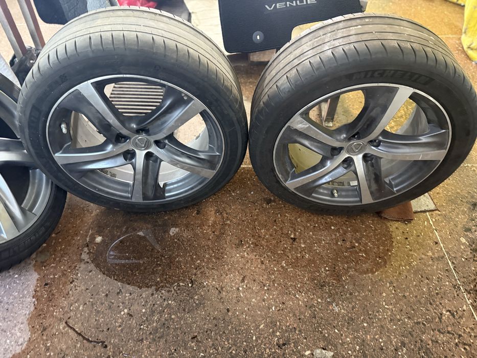 Продам колеса Lexus