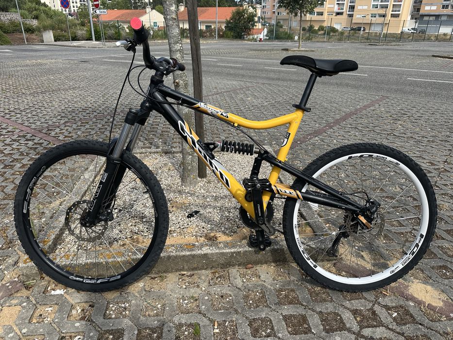 Bicicleta enduro
