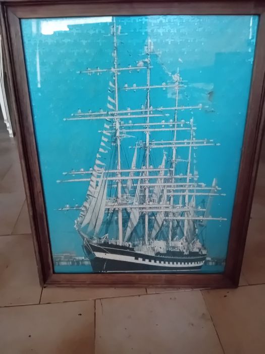 Quadro antigo decorativo montado a puzzle Para restauro