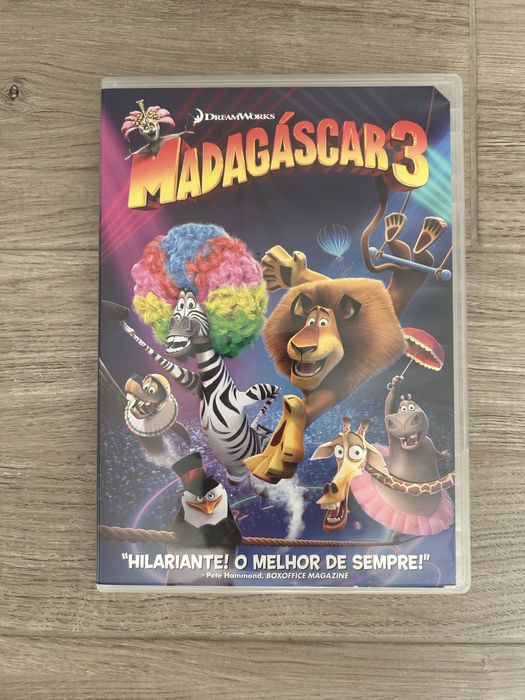 8 DVDs originais de filmes infantis.