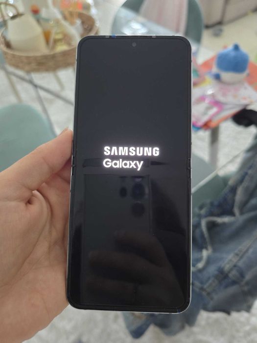 Samsung Zflip5 256gb
