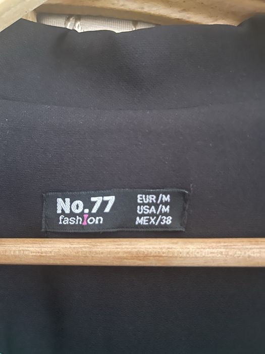 Продаю жакет чорного кольору