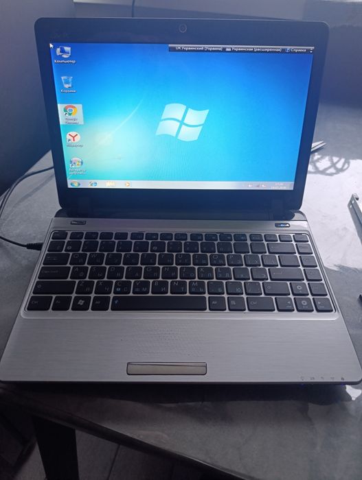 Нетбук Asus Eee PC 1201K