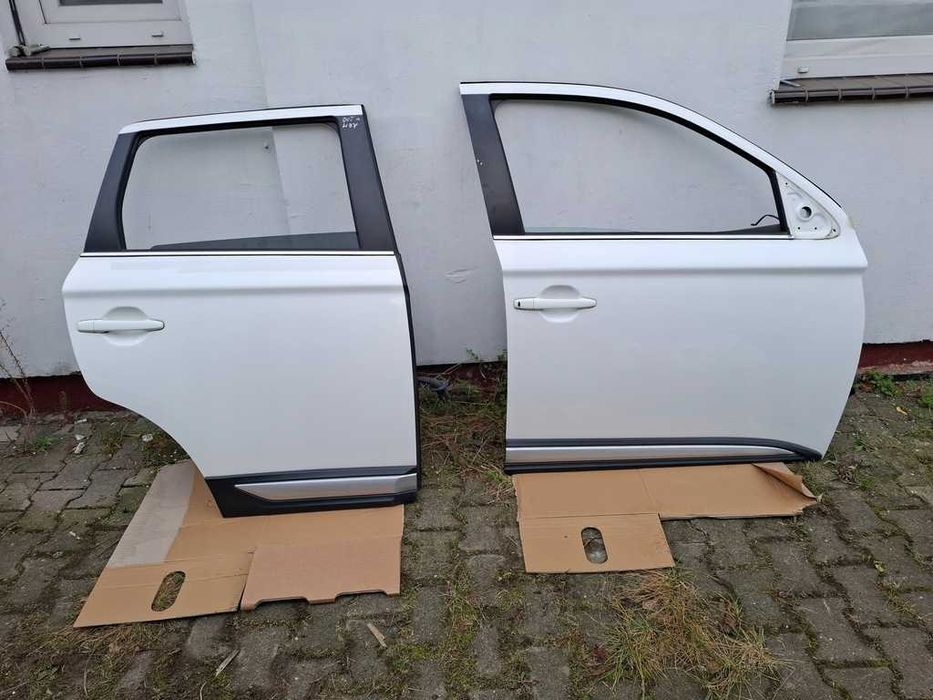 Двері mitsubishi outlander III мітсубіші аутлендер 3