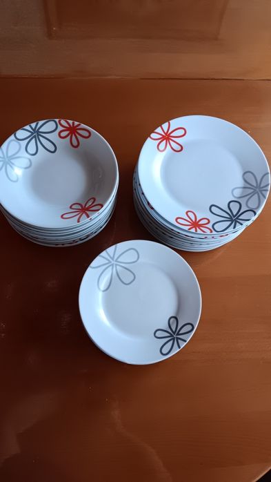 Продам тарілки..