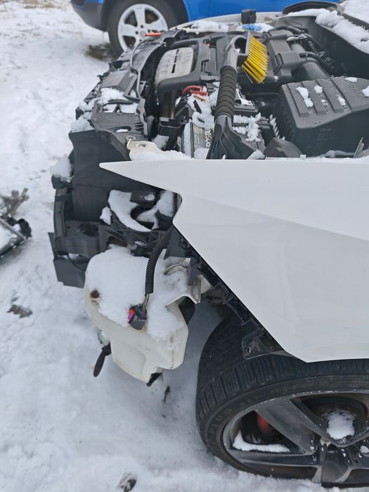 Przód przedni lewy błotnik seat ibiza 6J LB9A