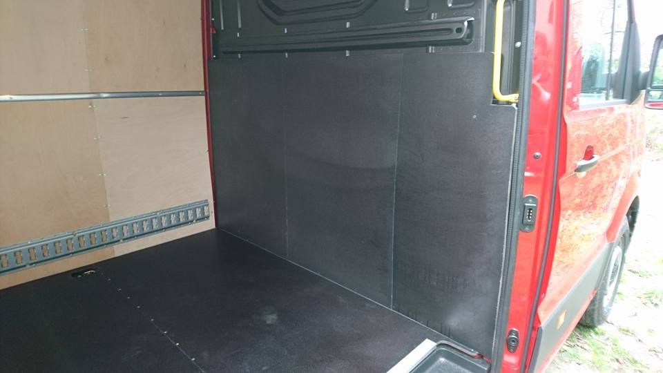 Volkswagen Crafter L3H2 zabudowa furgonu